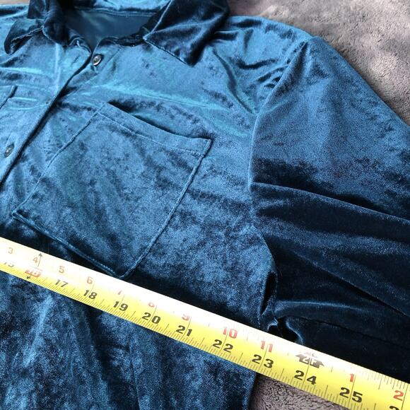 Women’s Velvet Top Button Up Long Sleeve Shirt Pockets Jewel-tone Green Size 3x - Picture 3 of 9